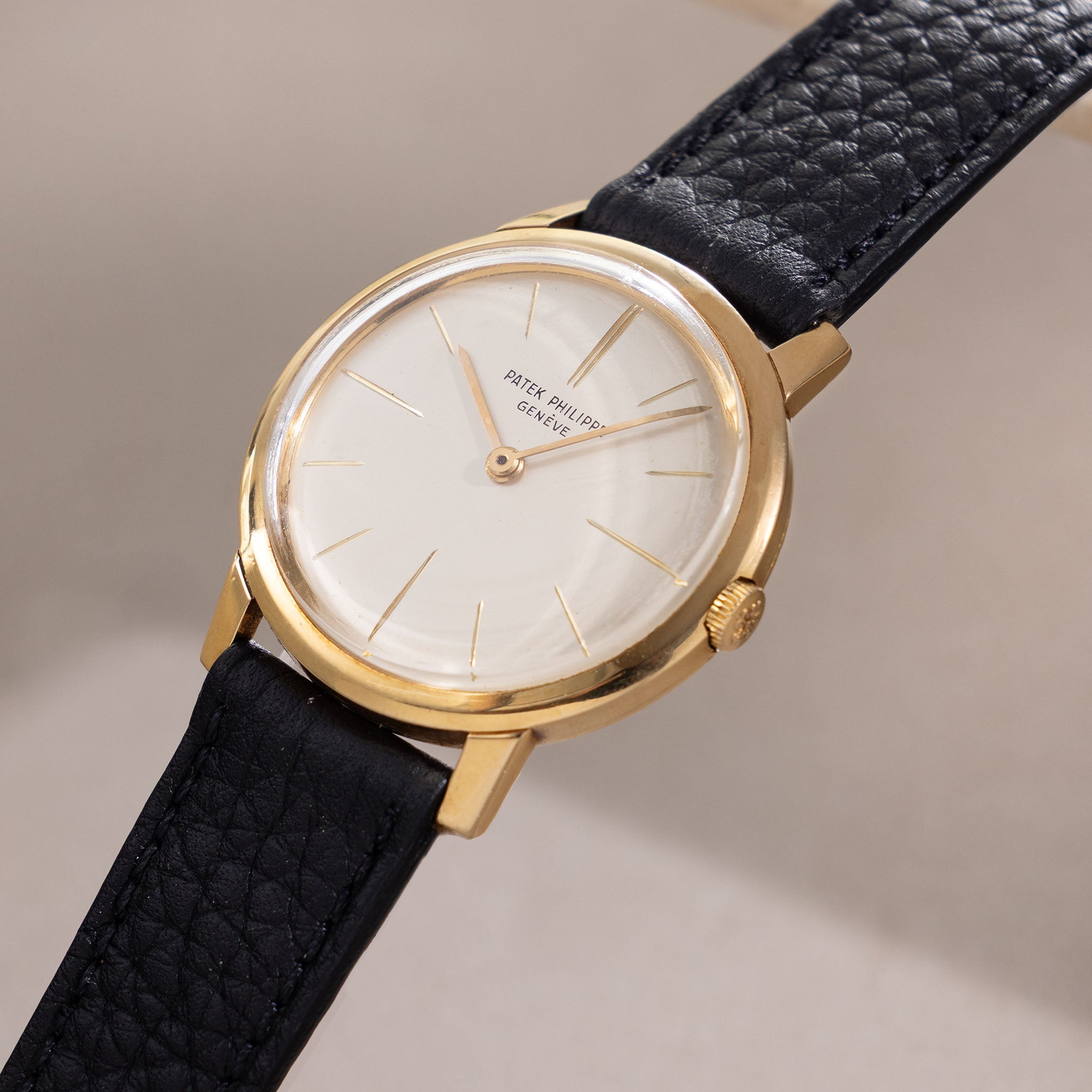 Patek Philippe Calatrava 2593J in 18k yellow gold with Extract of the Archives