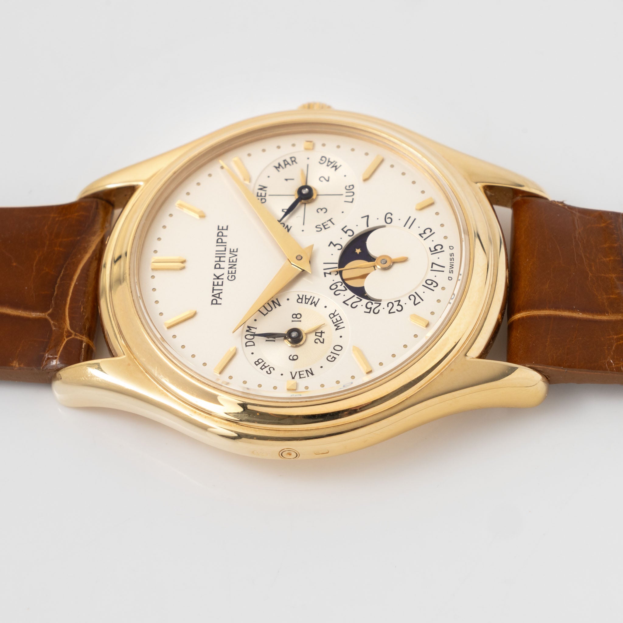 Patek Philippe Perpetual Calendar 3940J 2nd Series with Box and Papers in 18k Yellow Gold