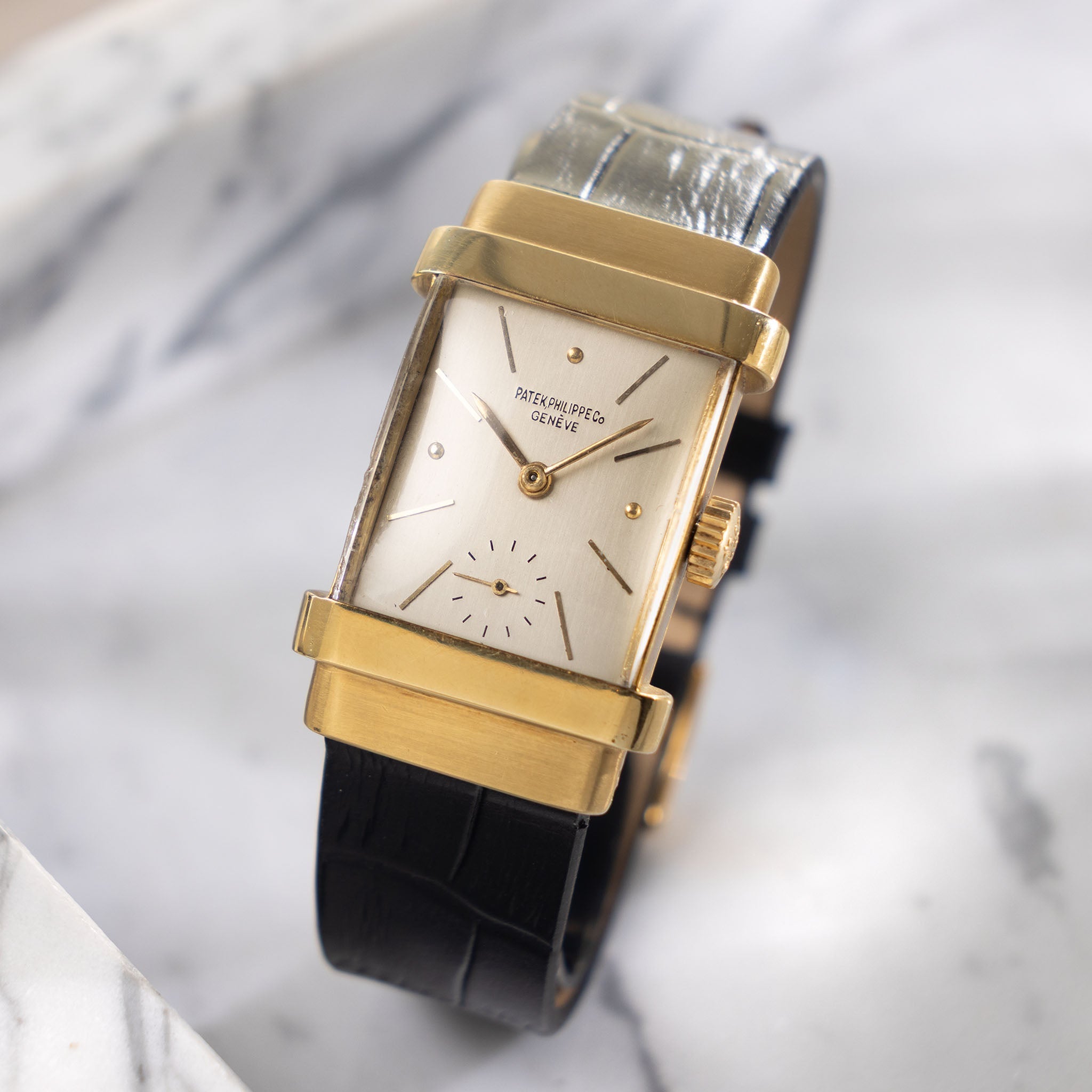 Patek Philippe Top Hat Dresswatch in 18k yellow gold ref. 1450 silver dial