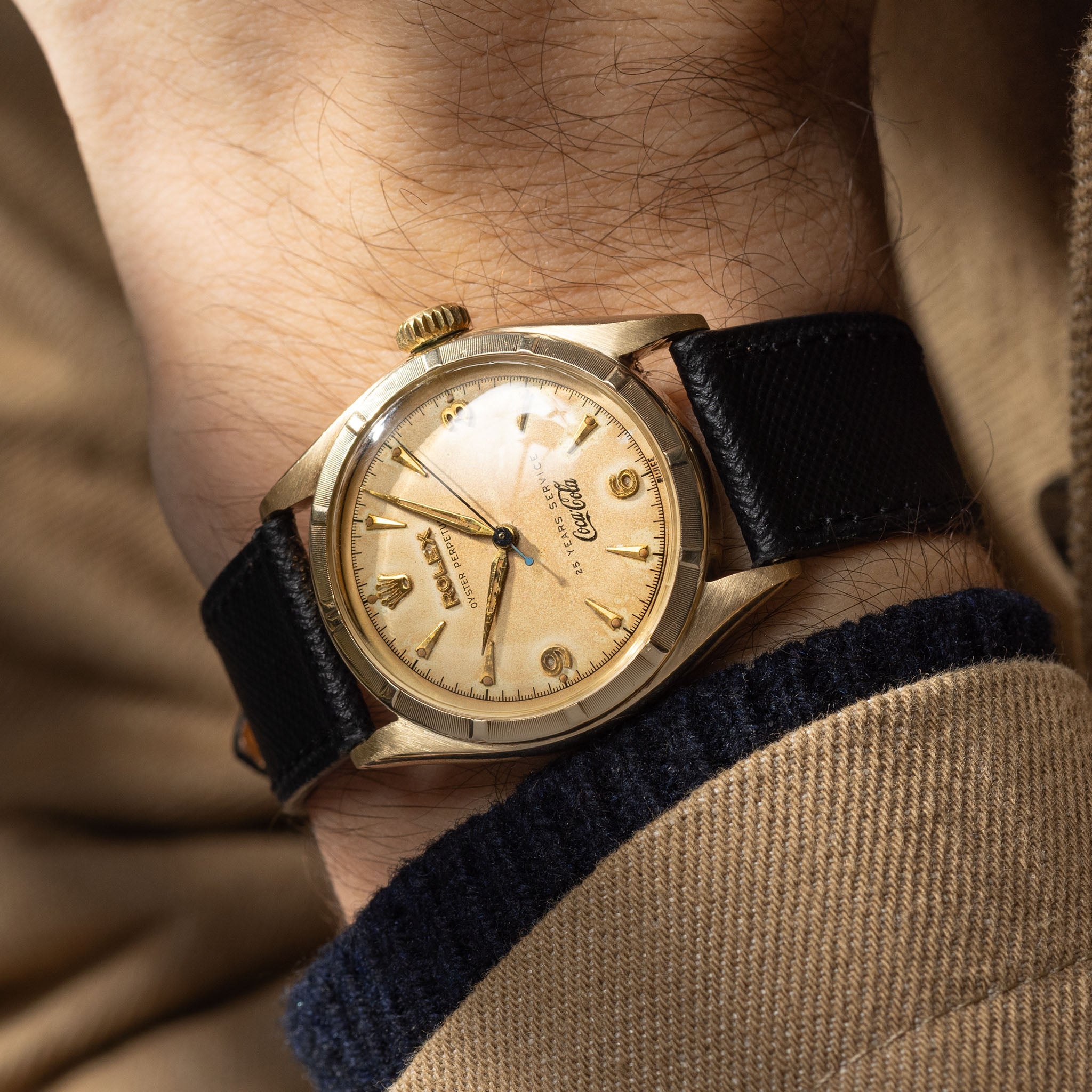 Rolex Oyster Perpetual "25 Year Coca Cola  Service”  Ref 6085 in 14 k Yellow Gold