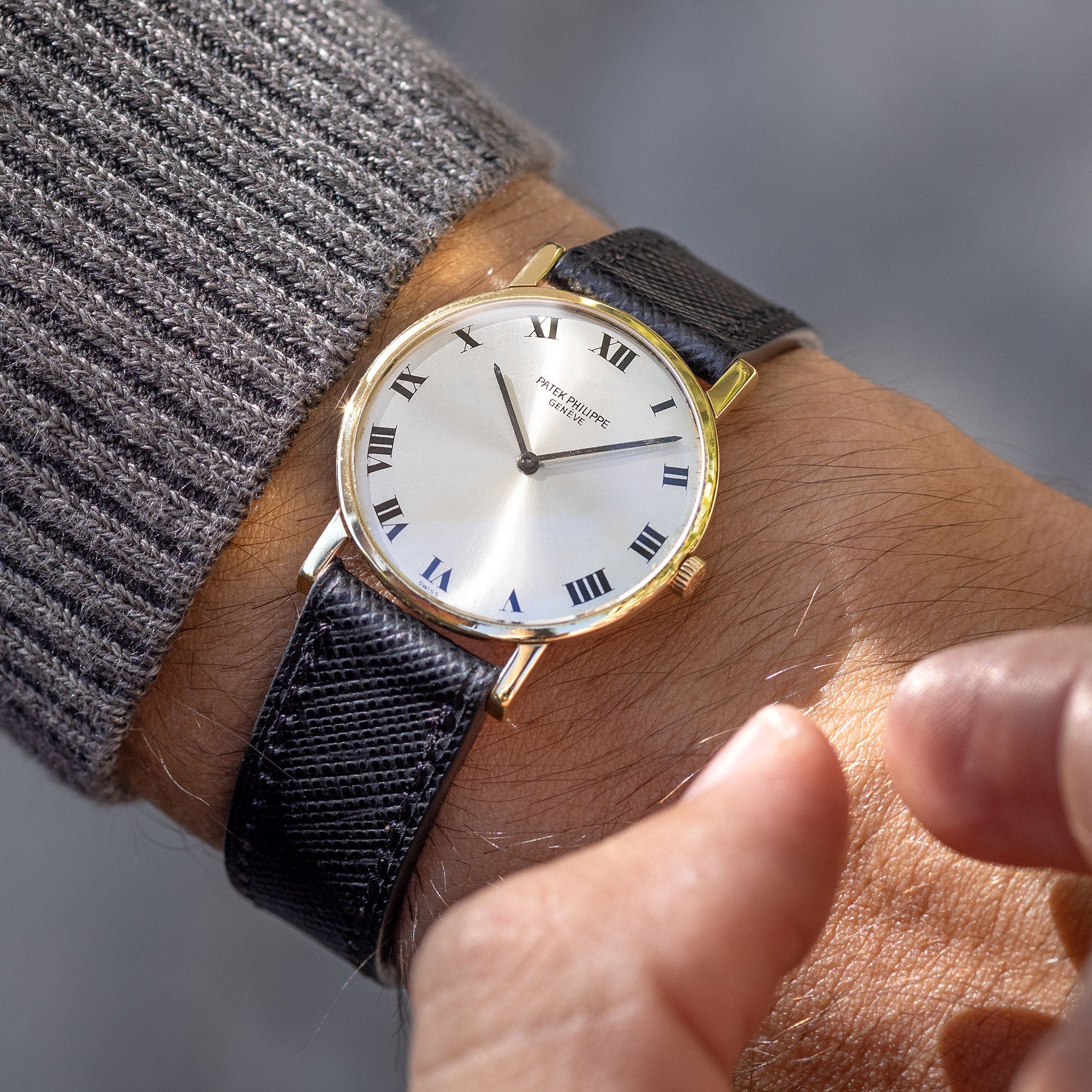 Patek Philippe Calatrava in 18k Yellow Gold Silver Soleil Dial ref. 3470 Ultra-Thin