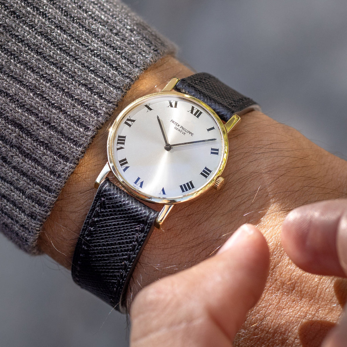 Patek Philippe Calatrava in 18k Yellow Gold Silver Soleil Dial ref. 3470 Ultra-Thin