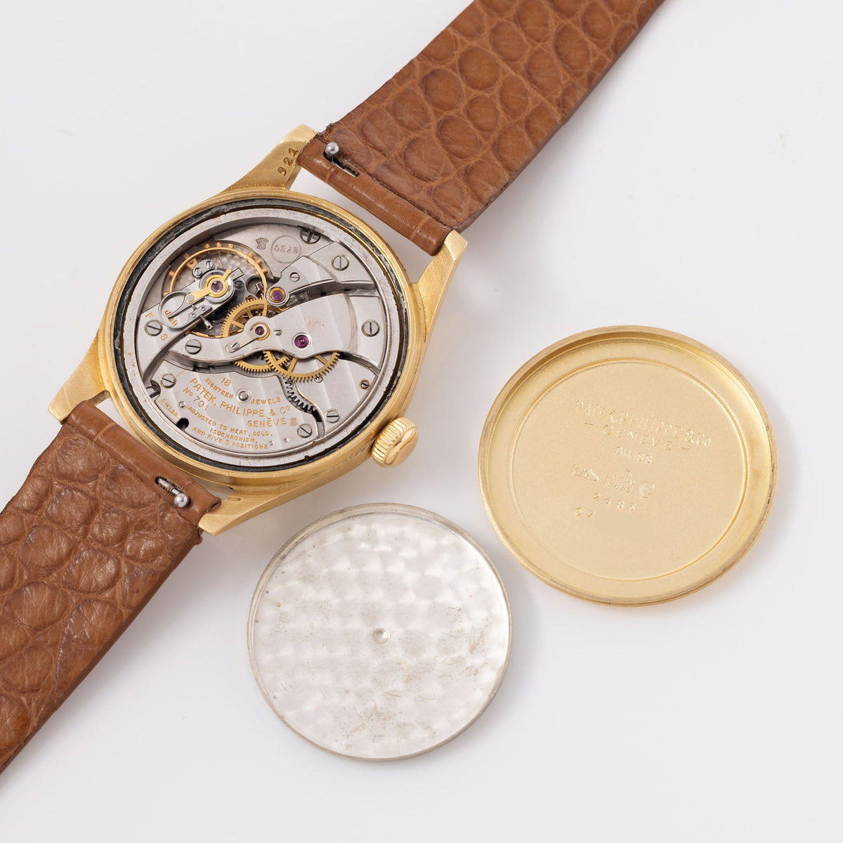 Patek Philippe Calatrava 2483J Screw Down Case in 18k yellow gold Silver dial Center Seconds