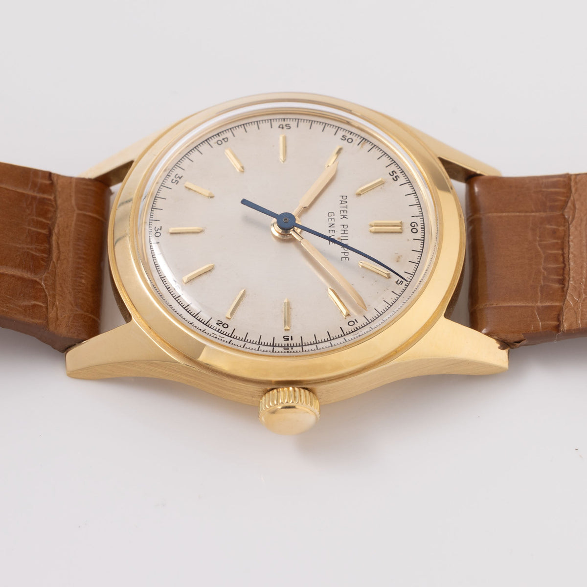 Patek Philippe Calatrava 2483J Screw Down Case in 18k yellow gold Silver dial Center Seconds