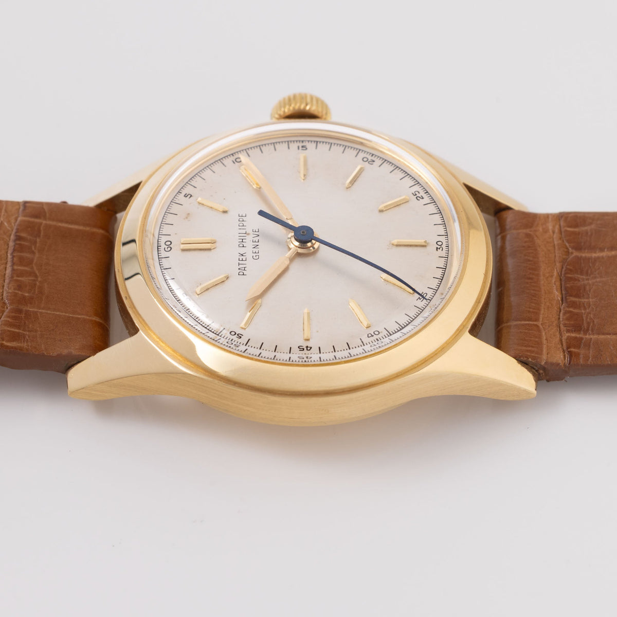 Patek Philippe Calatrava 2483J Screw Down Case in 18k yellow gold Silver dial Center Seconds