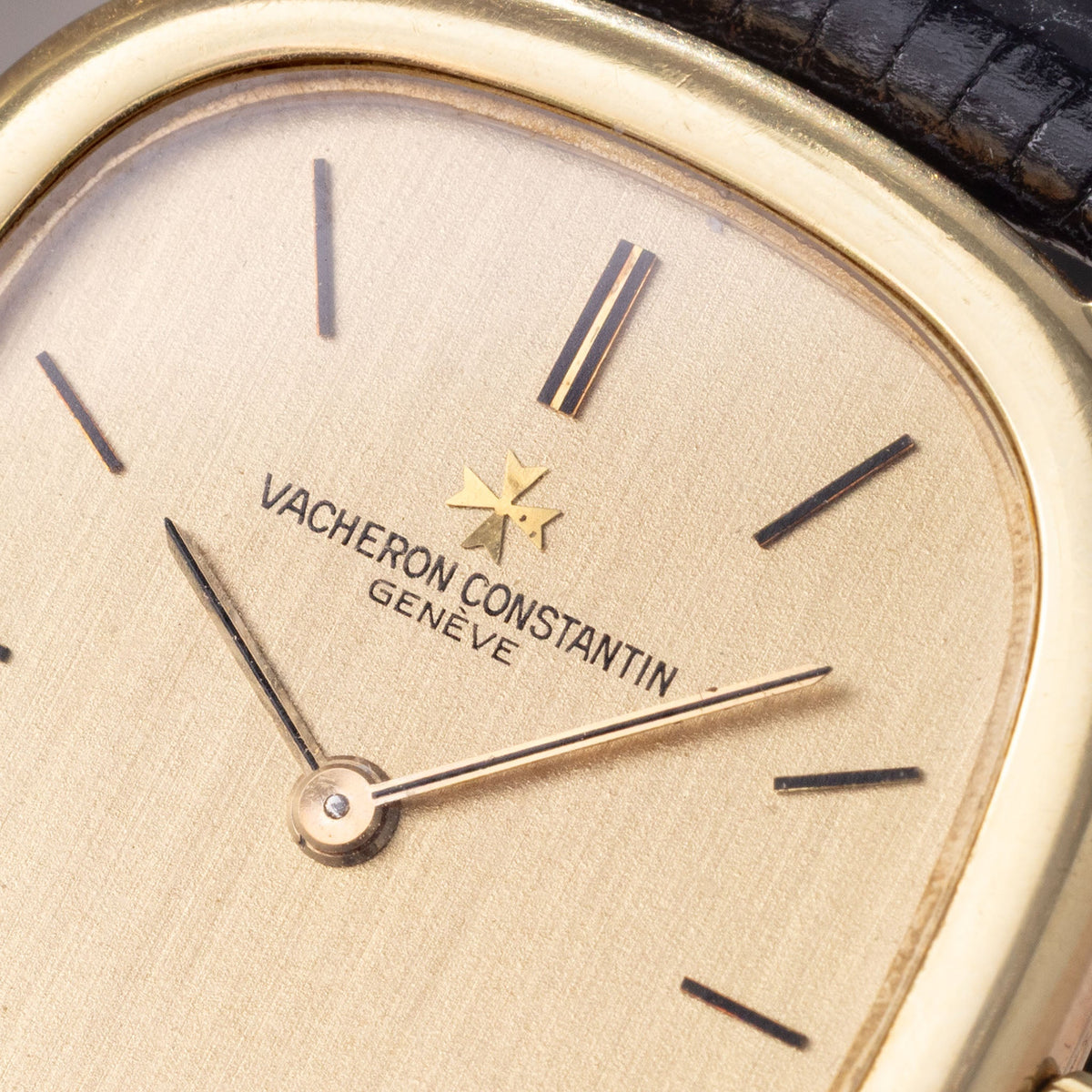 Vacheron Constantin Ellipse Ref. 39007 – Champagne Sigma Dial with Box and Papers