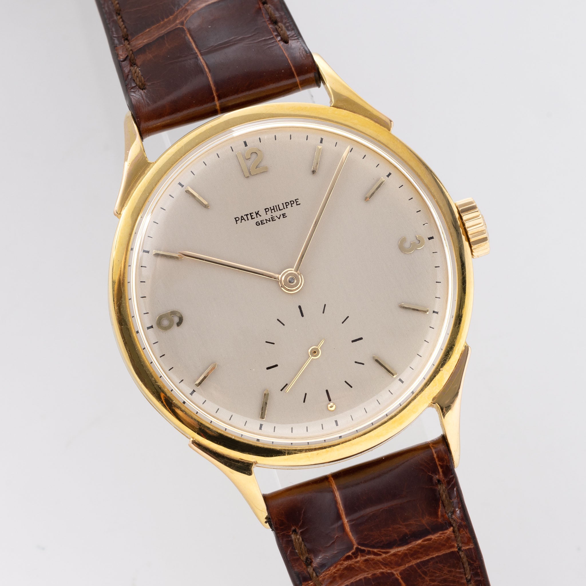 Patek Philippe Calatrava Ref 1589 With Extract From The Archives