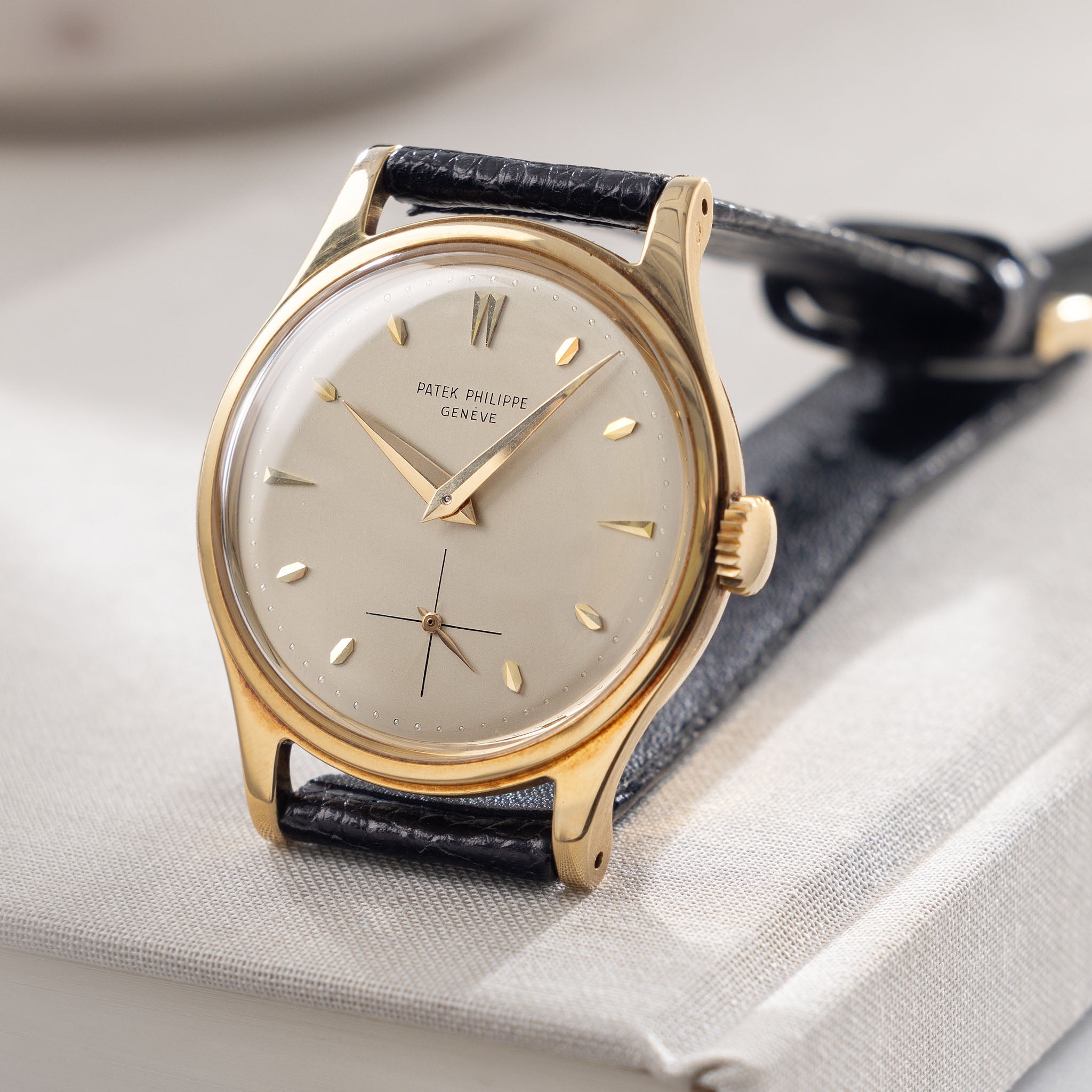 Patek Philippe Calatrava 2509 with Extract from the Archives