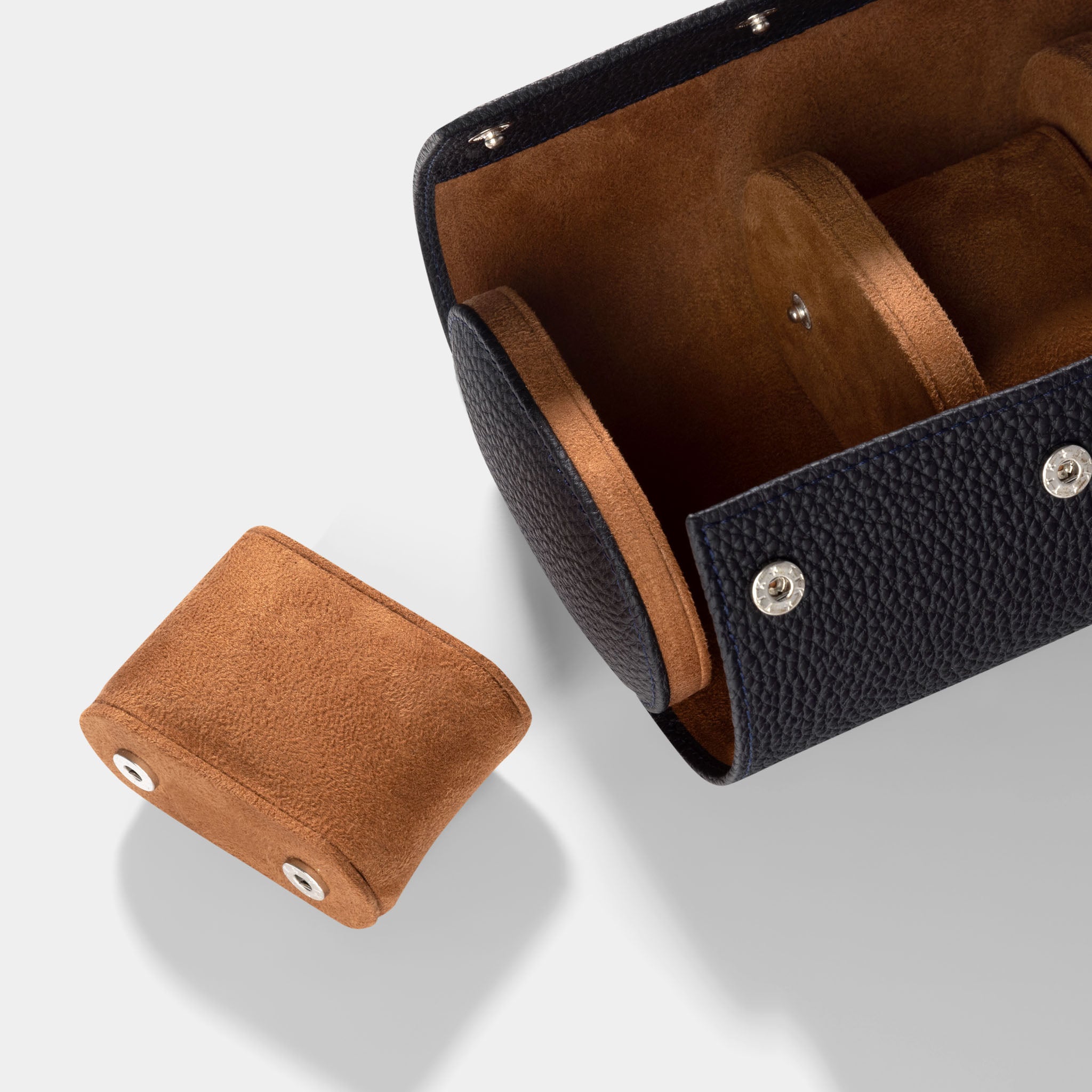 Oval 3 Watch Black Leather Watch Box